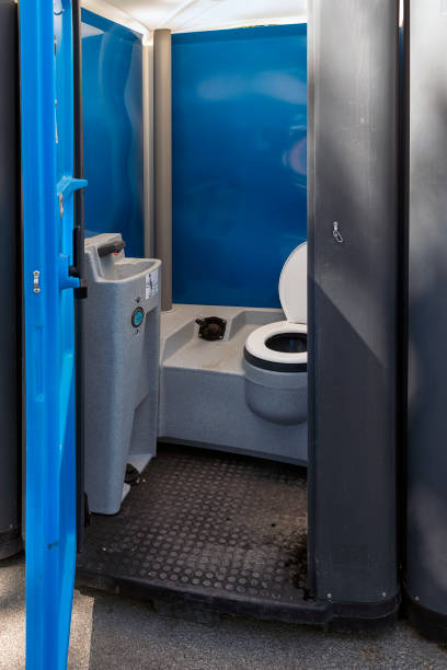 Best Portable bathroom rental  in Elwood, IL